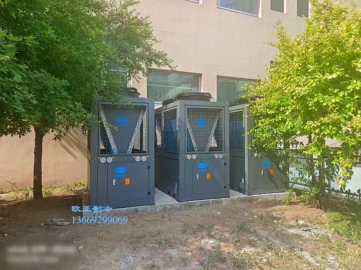 欧亚风冷模块机组 (2)